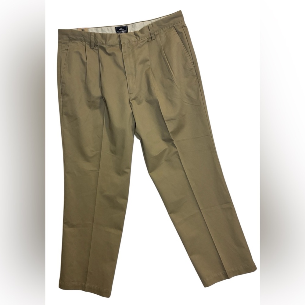 Dockers 38x30 D4 Relaxed Fit Pleated True Chino Pants Khaki Cotton NWT